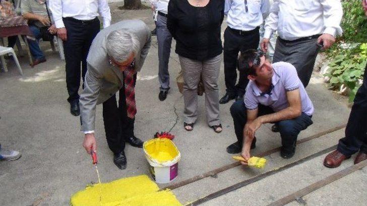 Milletvekili Fırçayı Eline Aldı G4