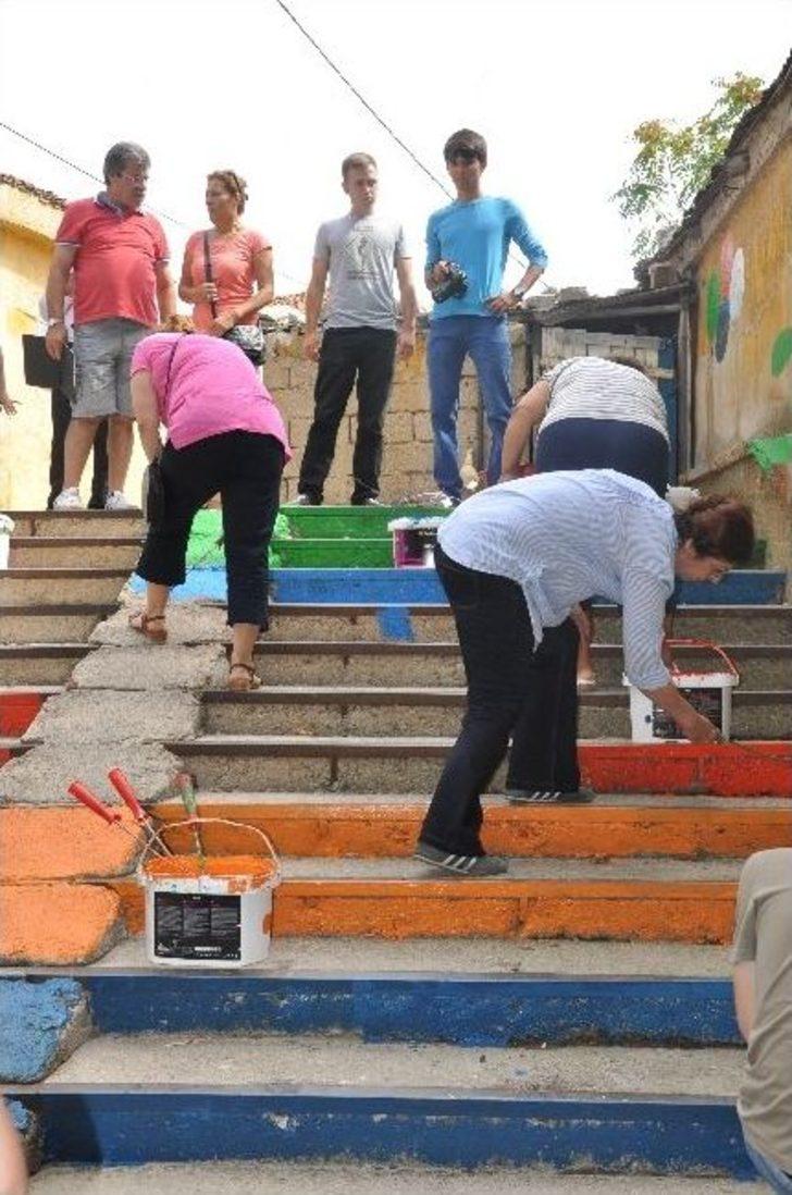 Milletvekili Fırçayı Eline Aldı G2