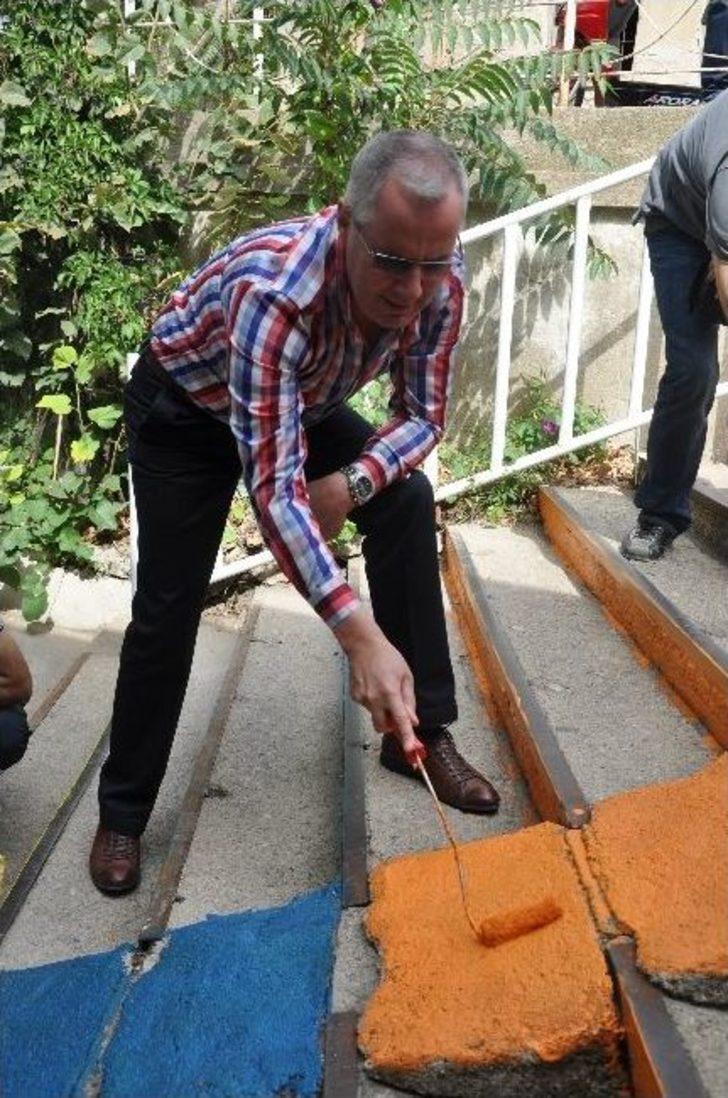 Milletvekili Fırçayı Eline Aldı G3