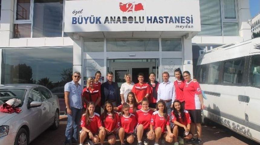 Tekkek&ouml;y Bayan Basketbol Takımı Sağlık Kontrol&uuml;nden Ge&ccedil;ti