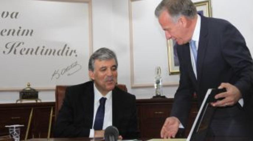 Cumhurbaşkanı G&uuml;l: Bu Vatan Topraklarının Her Bir Karışı Hepimize Aittir