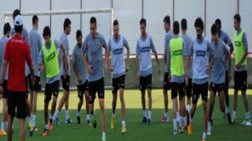 Adanasporlu Okan: K&ouml;t&uuml; G&uuml;nlerin Sonu Gelecektir