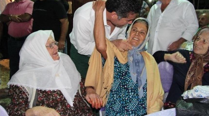 Başkan Kocadon, Mutlulukları Paylaşıyor