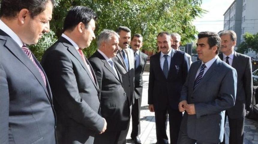 Vali Orhan D&uuml;zg&uuml;n: