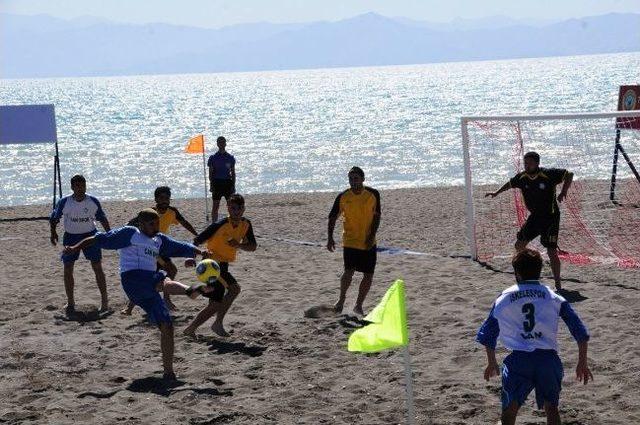Plaj Futbolu B&ouml;lge Eleme Karşılaşmaları Başladı 2