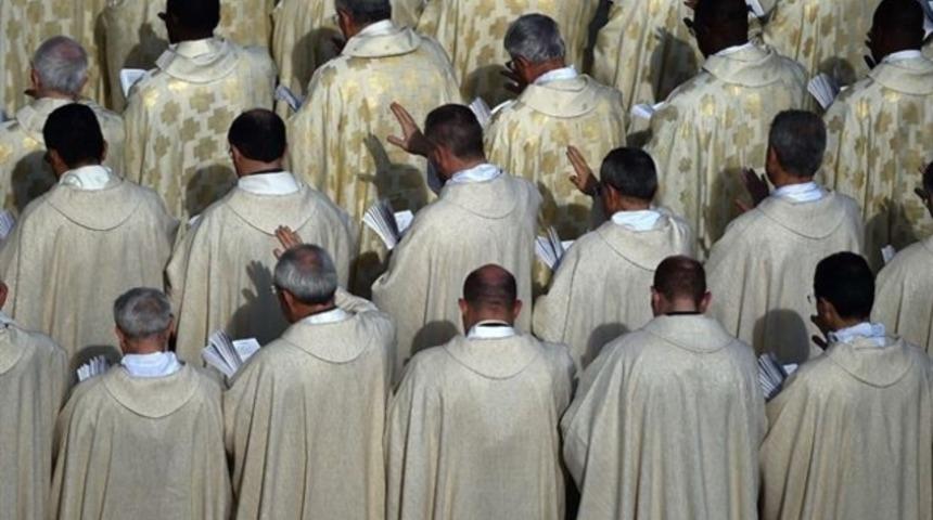 Vatikan'ın ilgin&ccedil; sırları: "Cinsel organ koleksiyonu, seks s&uuml;iti, kadın papa..."