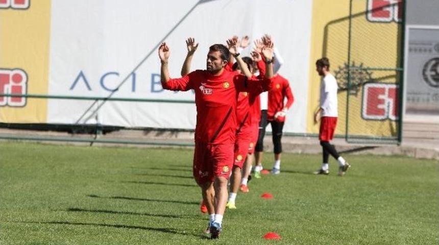 Es Es&rsquo;te G&uuml;nde İki Antrenman