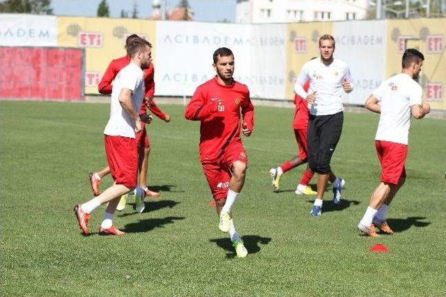 Es Es&rsquo;te G&uuml;nde İki Antrenman 2