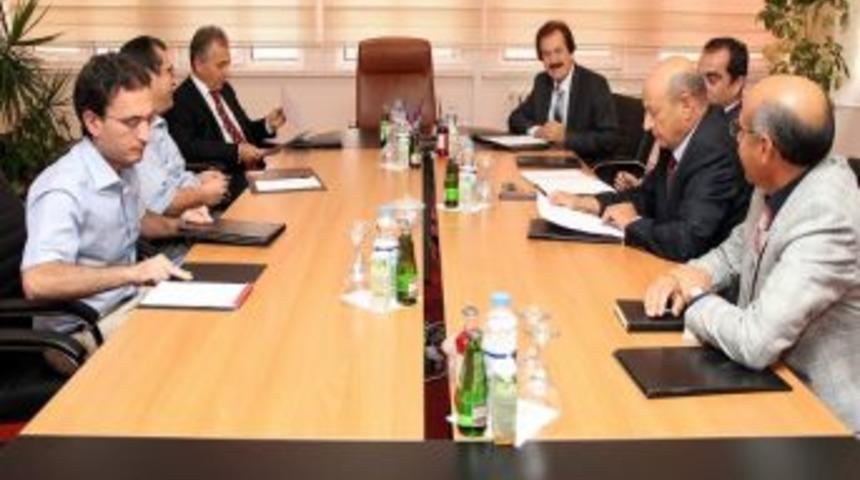 Bakan Danışmanı Canpolat’tan, Rektör Kocacık’a Ziyaret