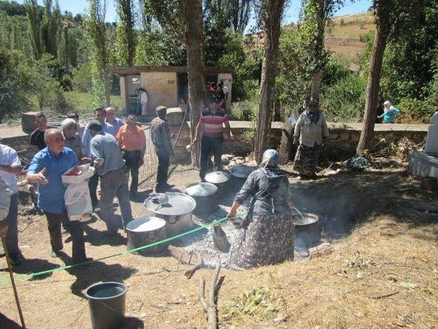 Şeyh&ccedil;akır K&ouml;y&uuml;nde Hayır Yemeği 1