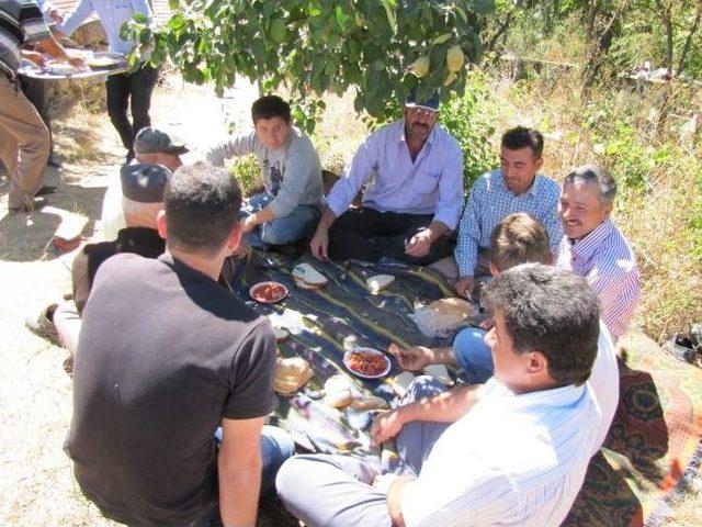 Şeyh&ccedil;akır K&ouml;y&uuml;nde Hayır Yemeği 2