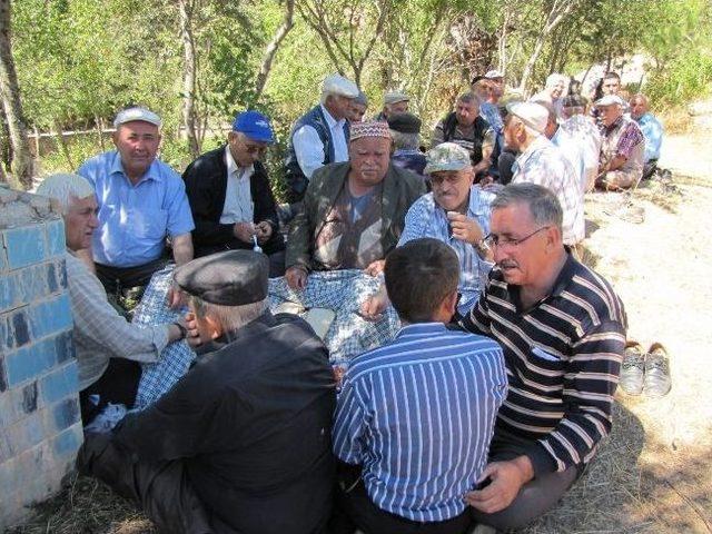 Şeyh&ccedil;akır K&ouml;y&uuml;nde Hayır Yemeği 3