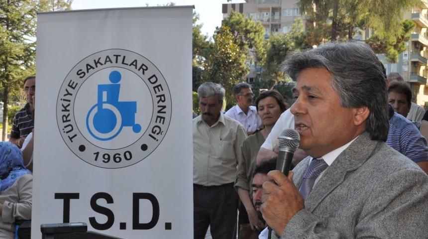 Vali Turhan: Engellilere Karşı G&ouml;revimiz Acımak Değil Yardımcı Olmak