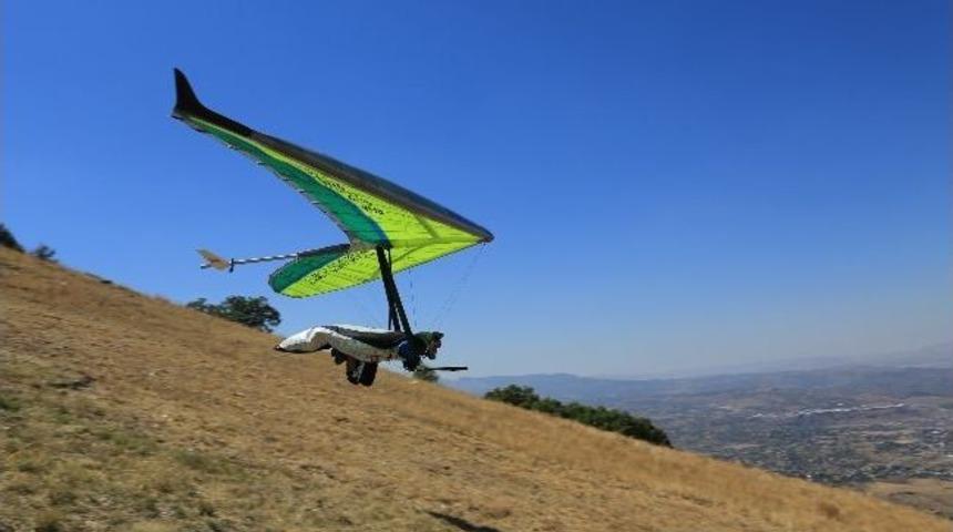 T&uuml;rkiye Yelken Kanat Şampiyonası Başladı
