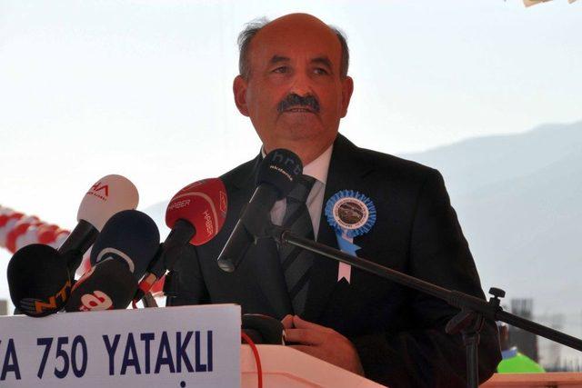 Bakan M&uuml;ezzinoğlu, Şehir Hastaneleri Projesinin Temelini Attı 2