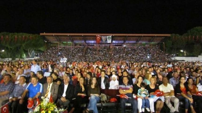 &Ouml;demiş'te Volkan Konak Konseri