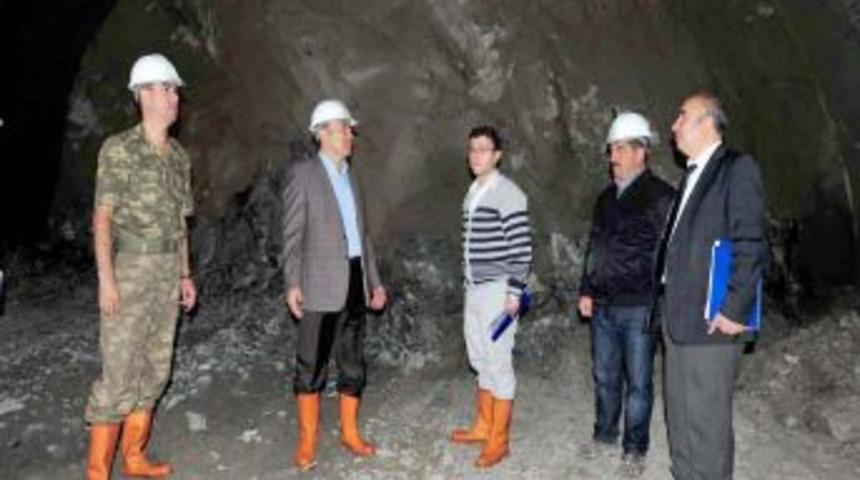 Erzurum Valisi Altıparmak, Ovit T&uuml;neli &Ccedil;alışmalarını Denetledi