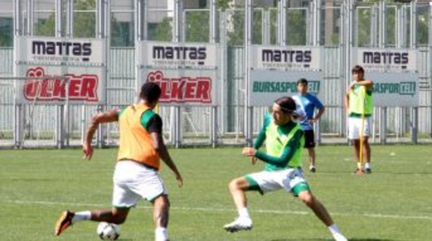 Bursaspor, Beşiktaş Ma&ccedil;ına Bileniyor