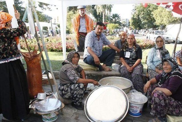 (özel Haber) Torbalılı Yörük Aile Geleneklerini Unutturmuyor