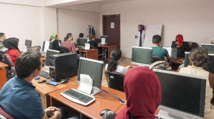 Gen&ccedil;lik Merkezinde Kurs Kayıtları 15 Eyl&uuml;l'de Başlıyor