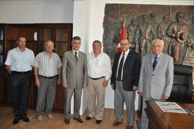 Sandıklı Kent Konseyi &Uuml;yeleri Kaymakam Faik Arıcan&rsquo;ı Ziyaret Etti 1