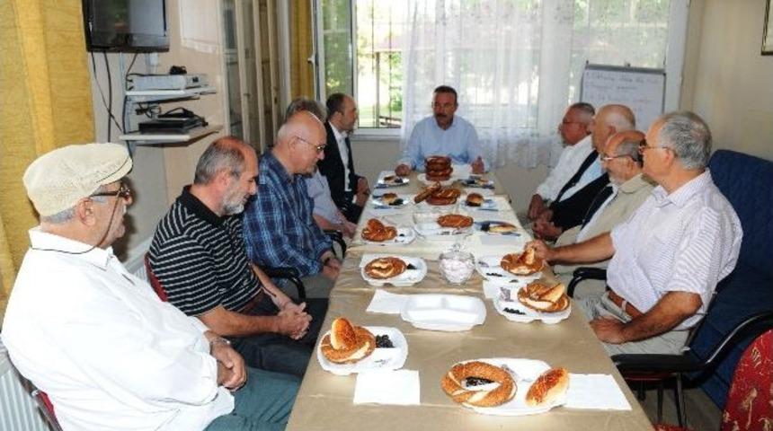 Başkan Doğan&rsquo;dan Yahya Kaptan Camii'ne Ziyaret