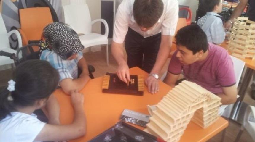 K&uuml;tahya'da &ldquo;zekamı Geliştiriyorum, Engelleri Aşıyorum&rdquo; Projesi