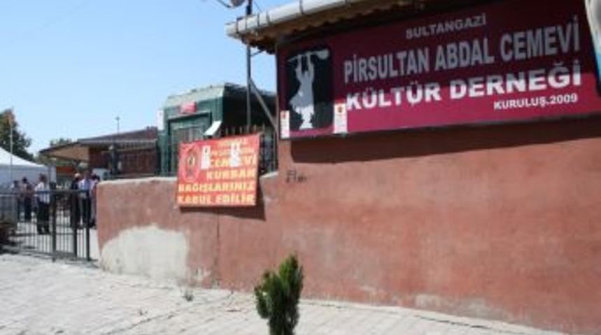 Suriyelilere Kapılarını A&ccedil;an Cemevine Saldırı