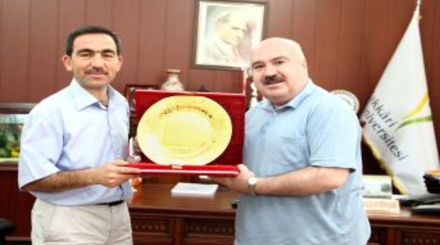 Mardin &Uuml;niversitesi Rekt&ouml;r&uuml; Omay, Hakkari &Uuml;niversitesi'ni Ziyaret Etti