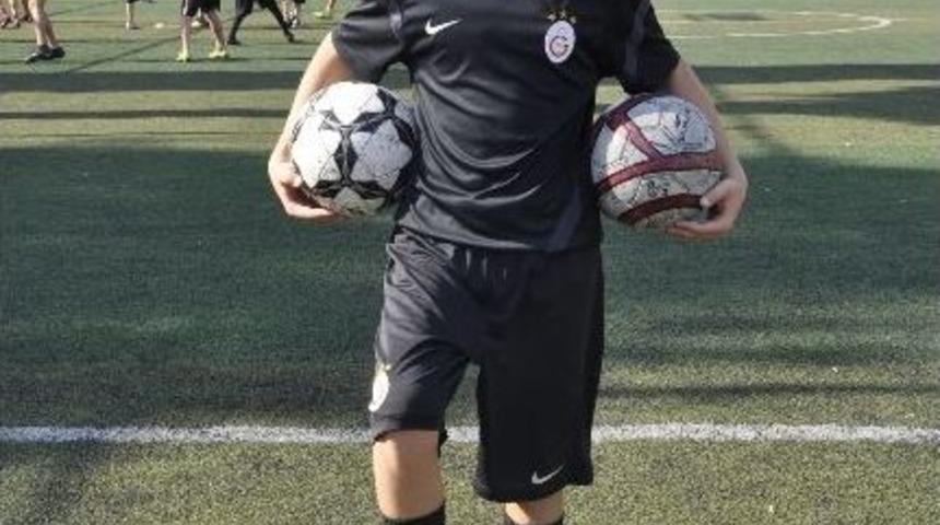 Emre Kurt, Galatasaray Futbol Akademisi&rsquo;nde