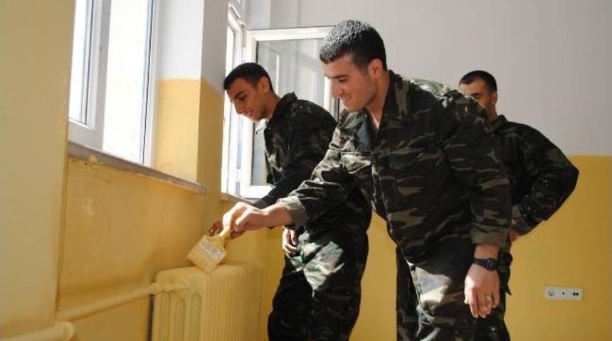 Mehmet&ccedil;ik&rsquo;ten Okul Onarımı