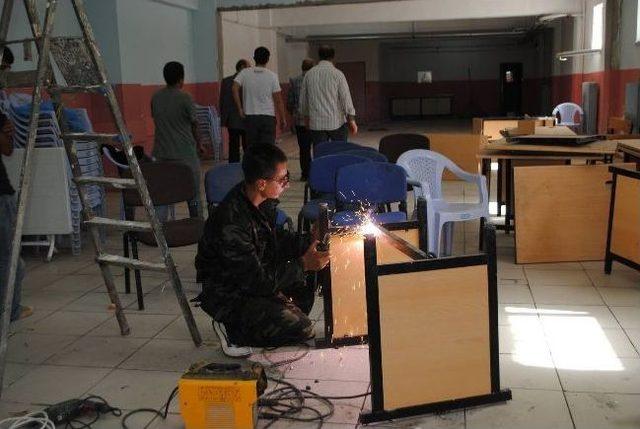 Mehmetçik’ten Okul Onarımı 1