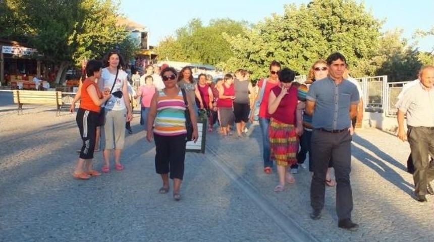 Rehabilitasyon Merkezi &Ouml;ğrencileri Apollon Tapınağını Gezdi