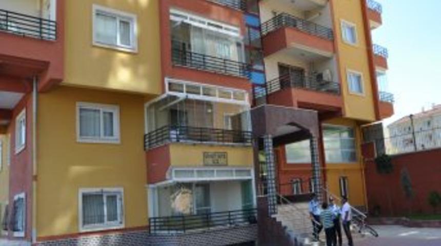 Balkondan D&uuml;şen Kadın Hayatını Kaybetti
