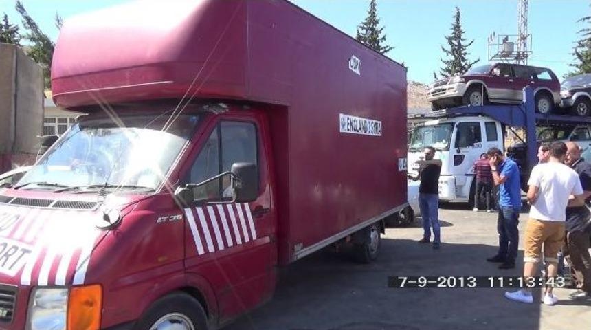 İngiltere'den Muhaliflere Ambulans Yardımı