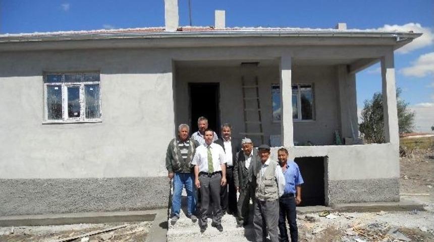 Kamyonun Yıktığı Ev Yeniden Yapıldı