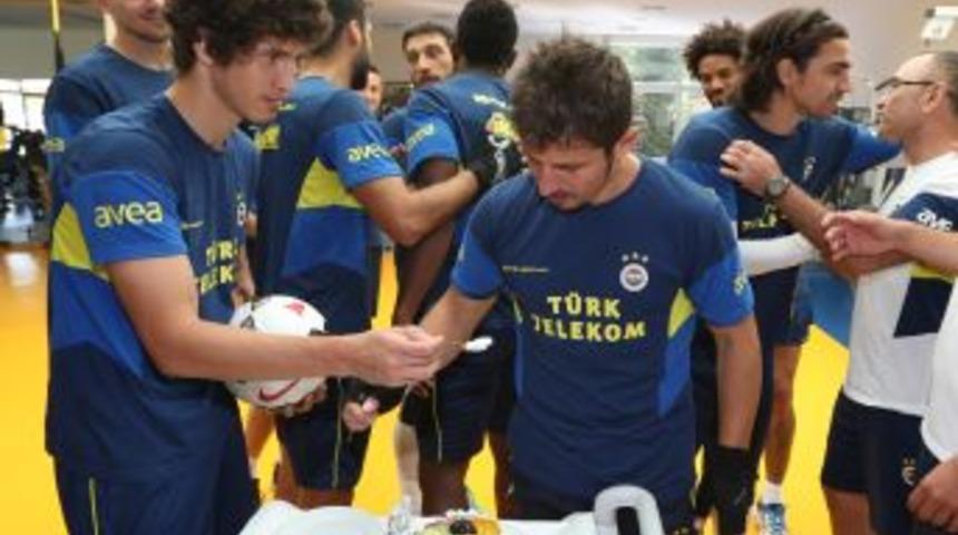 Emre, Mehmet Ve Yobo'ya Doğum G&uuml;n&uuml; S&uuml;rprizi