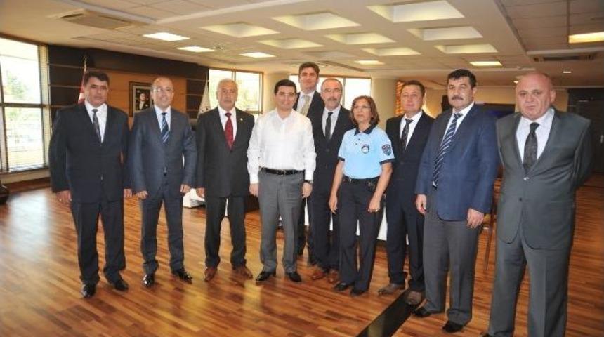 Zabıtadan Başkan T&uuml;t&uuml;nc&uuml;&rsquo;ye Ziyaret