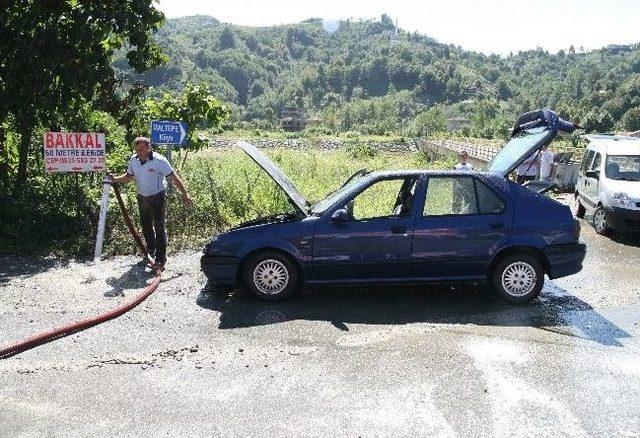 Otomobil Seyir Halinde Alev Aldı