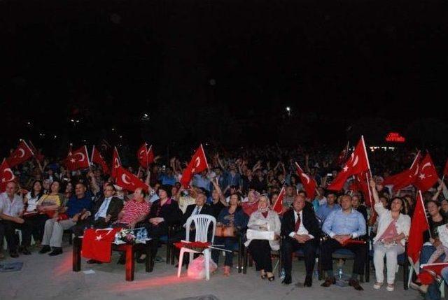 Mustafa Yıldızdoğan Balıkesirlileri Coşturdu