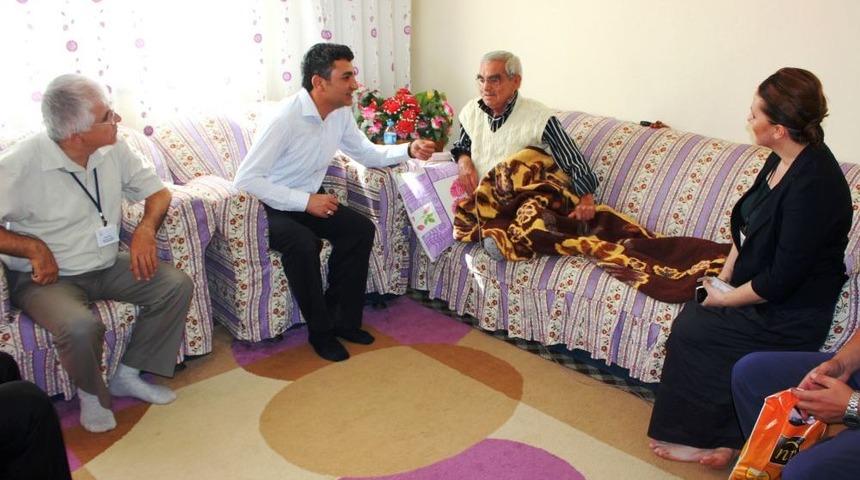 Aksaray Devlet Hastanesi 'evde Hasta Ziyaretleri'ne Başladı