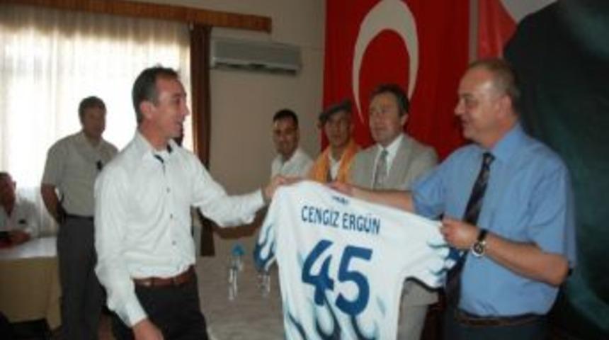 Selendi Belediye Spor&rsquo;a Başkan Erg&uuml;n'den Tam Destek