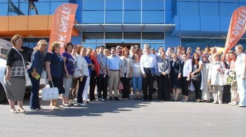 Menderes T&uuml;rel Antalya B&uuml;y&uuml;kşehir Belediyesini Yolsuzlukla Su&ccedil;ladı