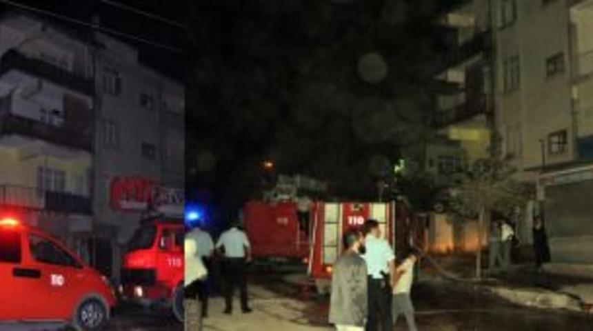 &Ccedil;atı'da &Ccedil;ıkan Yangın Korku Dolu Anlar Yaşattı