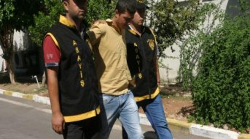 B&uuml;fe Soyguncuları Tutuklandı