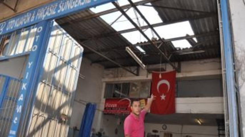 Edremit'te Hortum Sanayi Sitesini Vurdu