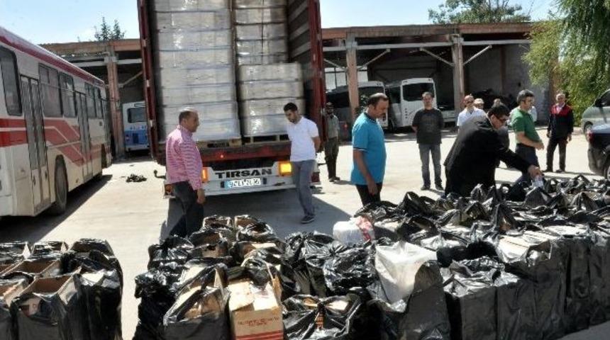 İpliklerin Arasından 38 Bin Paket Ka&ccedil;ak Sigara &Ccedil;ıktı