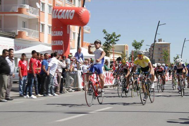 Muhsin Yazıcıoğlu Bisiklet Turunda 3. Etap Sonu&ccedil;landı 1