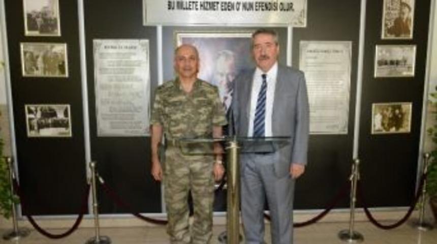 Jandarma B&ouml;lge Komutanı G&uuml;ng&ouml;r'den Vali Kıra&ccedil;&rsquo;a Ziyaret