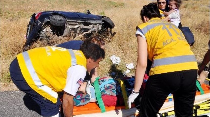 Aşırı Hız Kazaya Neden Oldu: 3 Yaralı